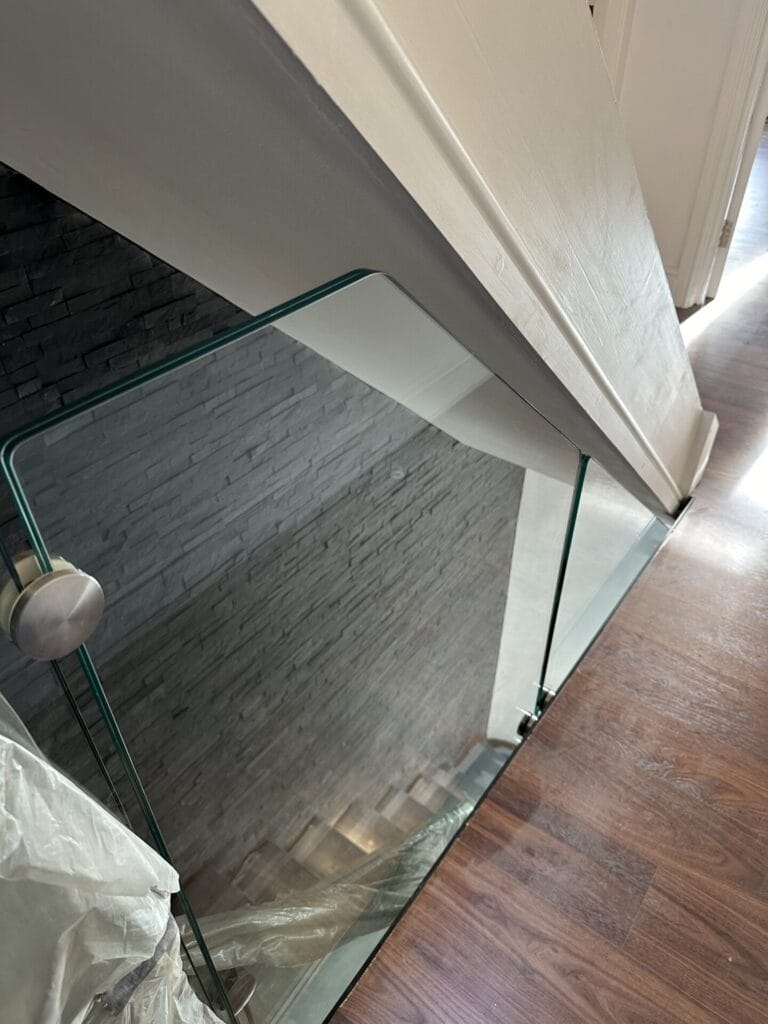 Matching landing balustrade to a floating stair